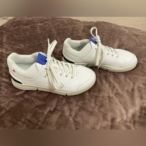 On Cloud Running The Roger Court Sneaker Shoes Size Womens 6